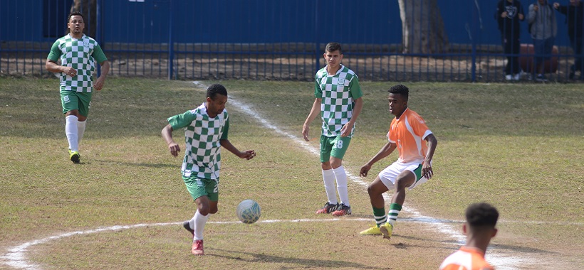 Clavanos vence e Bourboun não tem mais chances de se classificar